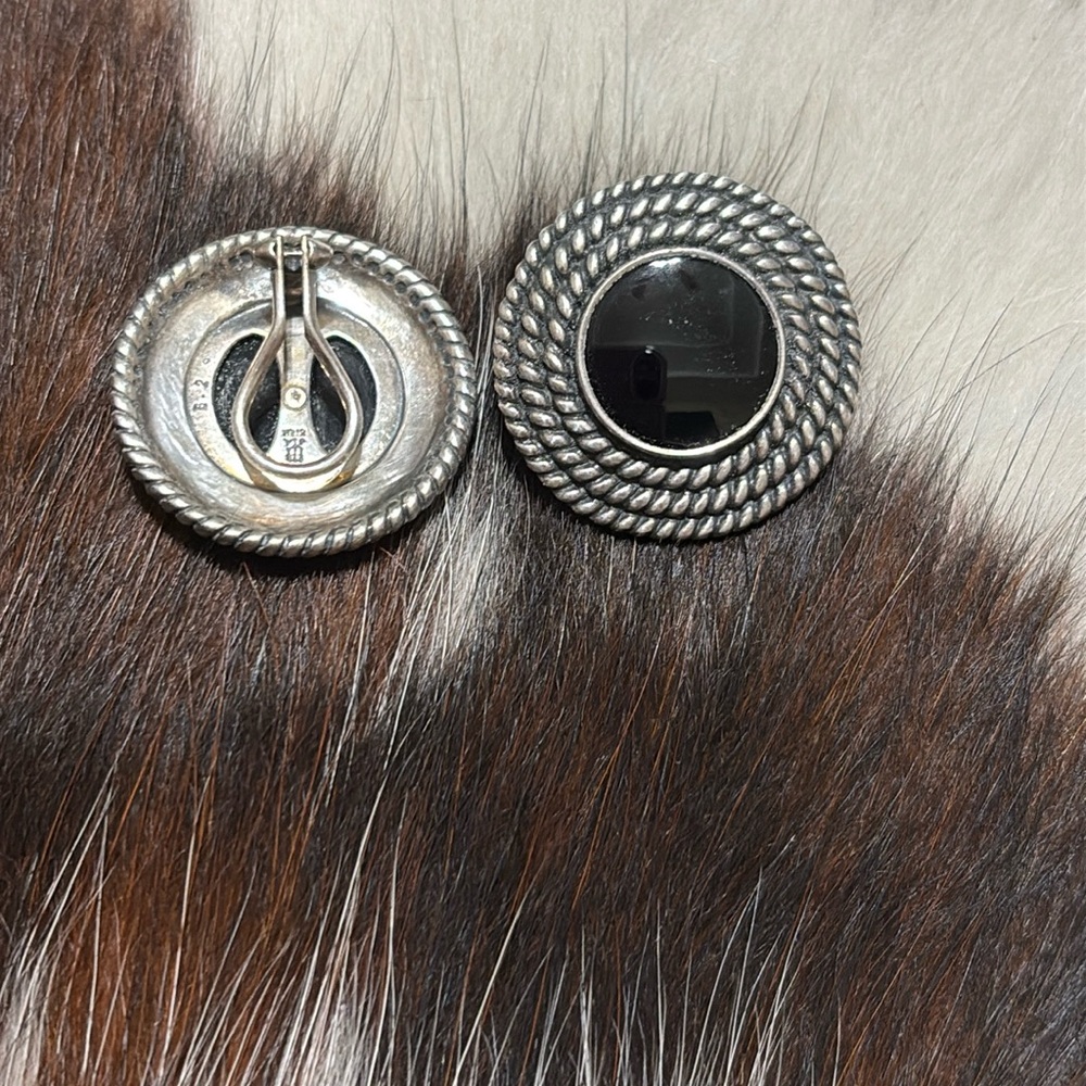 James Avery black onyx & silver earrings.